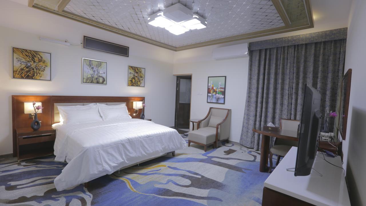 Niyaf Hotel Appartments Khamis Mushait Luaran gambar